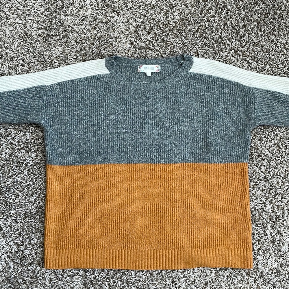 Pink Rose Color-blocked sweater Medium